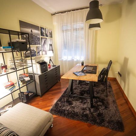 라벤나 Cinematic Modern Flat, 100 Mt Da Ospedale 아파트 외부 사진