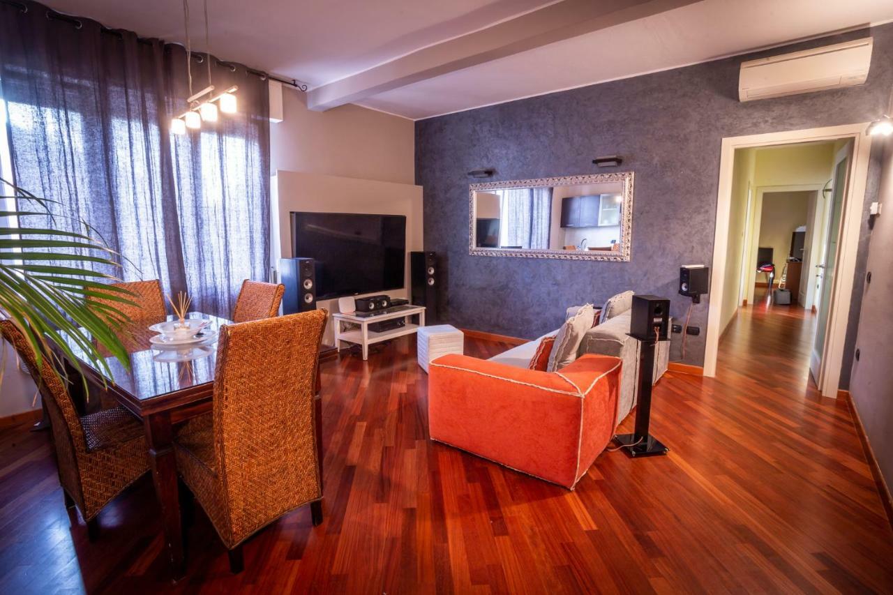 라벤나 Cinematic Modern Flat, 100 Mt Da Ospedale 아파트 외부 사진